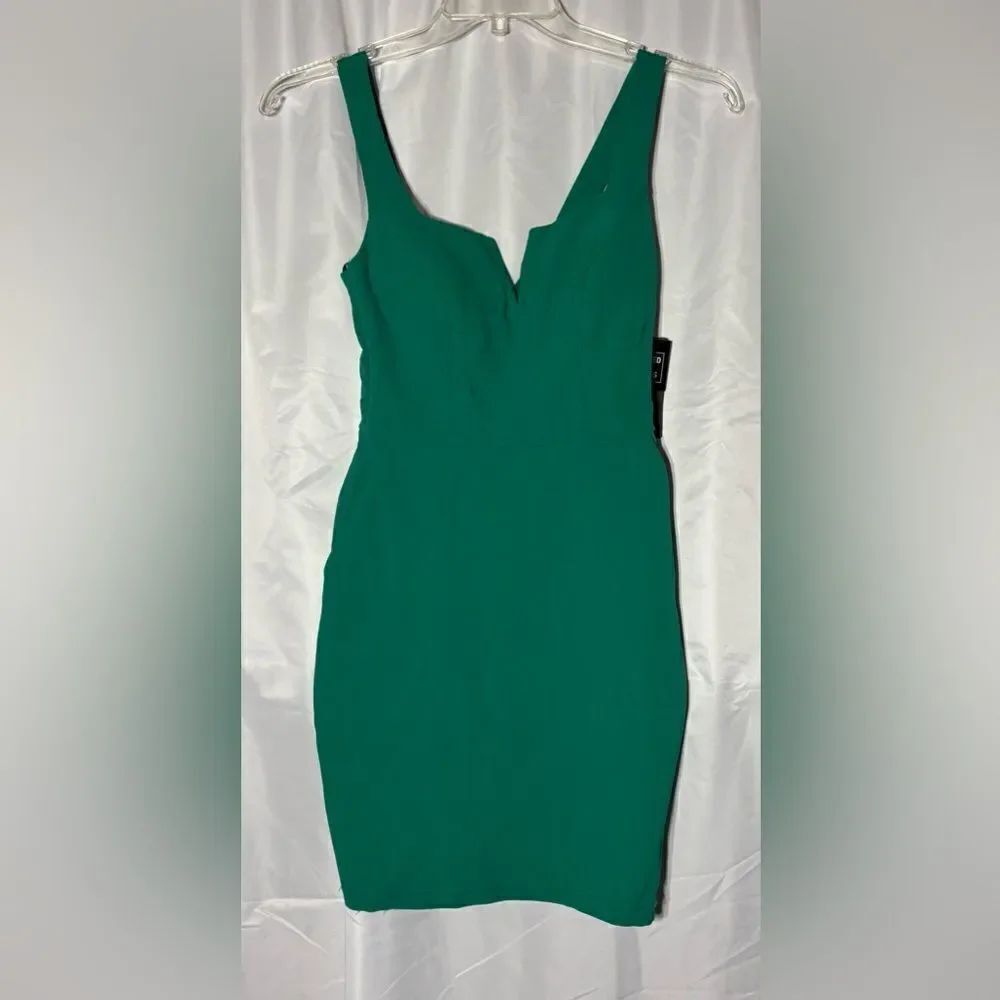 City Studio Green Sweetheart Neckline Spaghetti Strap Dress NWT Size 1